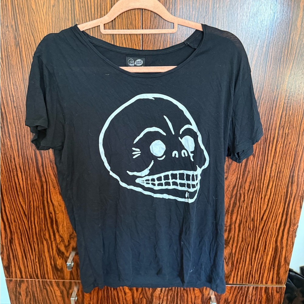 Black Skull Graphic cheap Monday T-Shirt